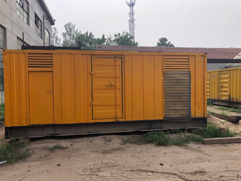 福田柴油发电机如何判断新机油是否已经完全充满机油滤清器？