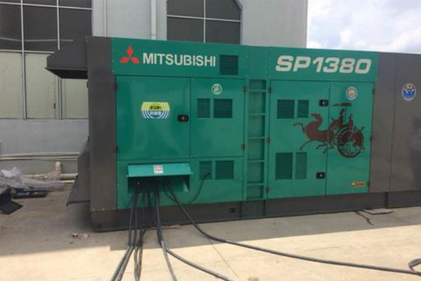 福田为什么有些柴油发电机组的输出电压可以调节？