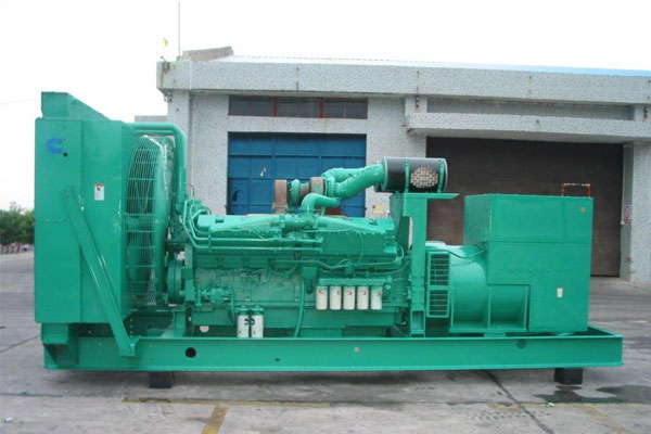 福田工厂发电机应急发电时如何更准确地检查发电机状态？