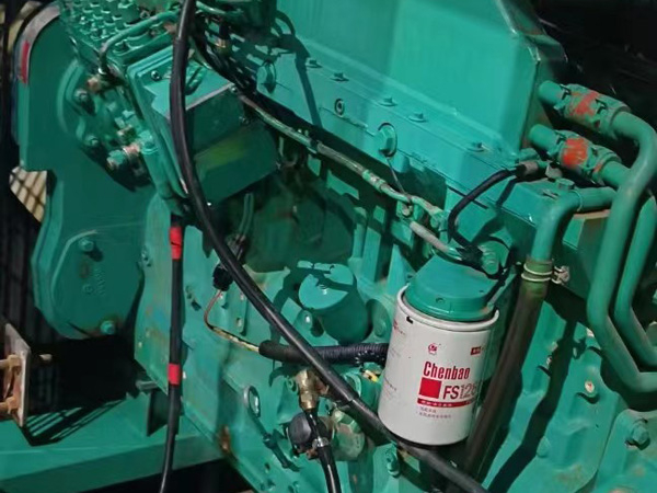 福田如何确定新的发电机组控制系统是否与原系统兼容？