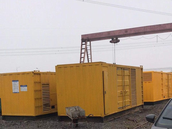 福田100kw柴油发电机组每小时油耗？