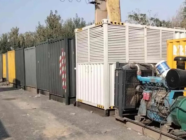 福田200KW柴油发电机机组每小时油耗是多少？